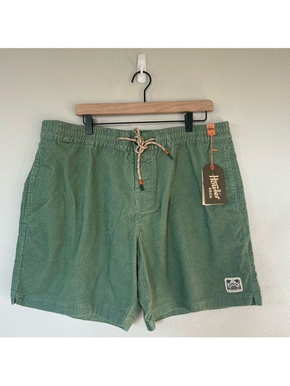 Howler Bros Pressure Drop Cord Shorts Men’s 40 Lichen Green NWT